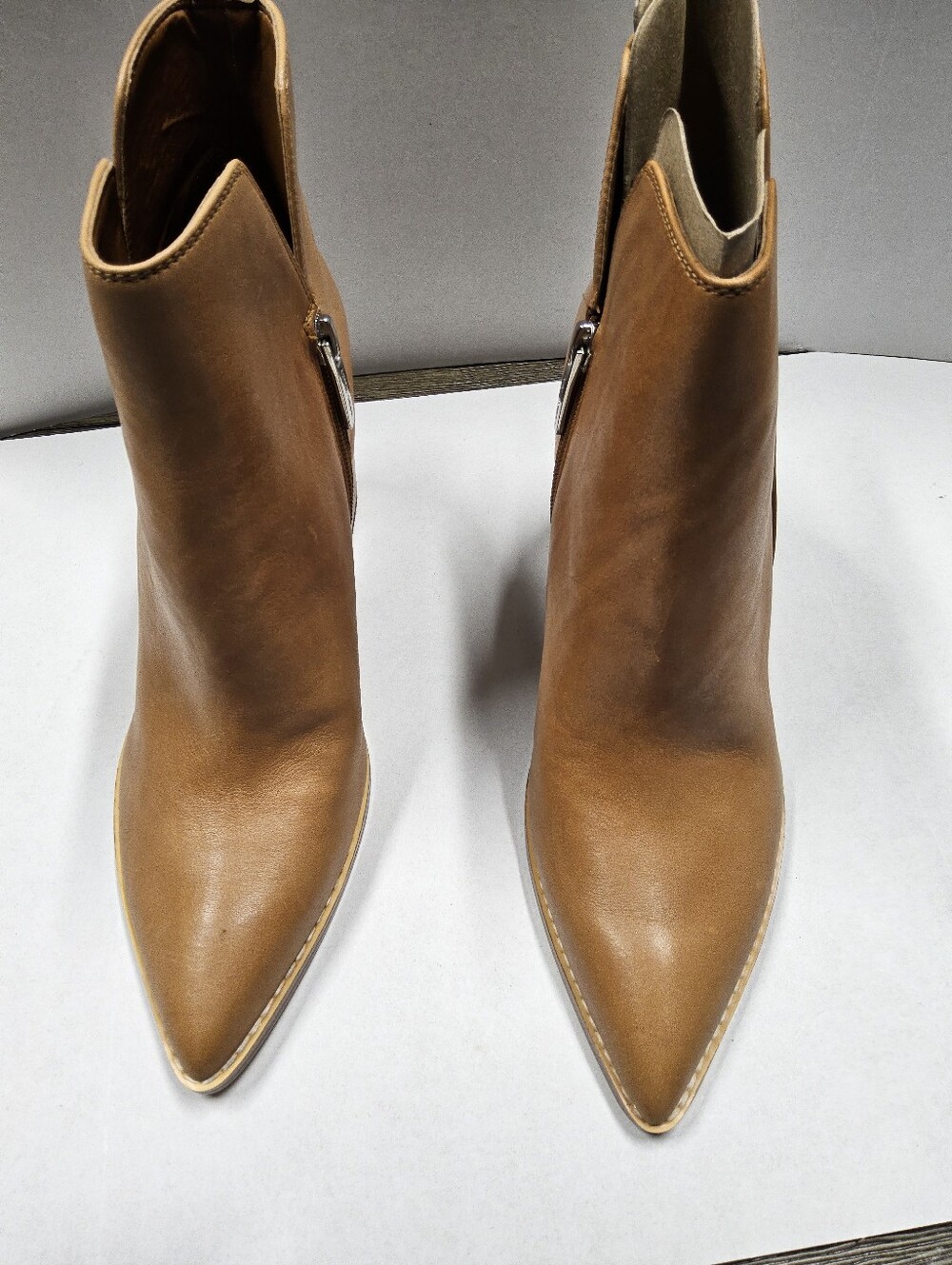 Nine West Size 8.5M Women’s Pointed Toe Brown Ankle Boots
